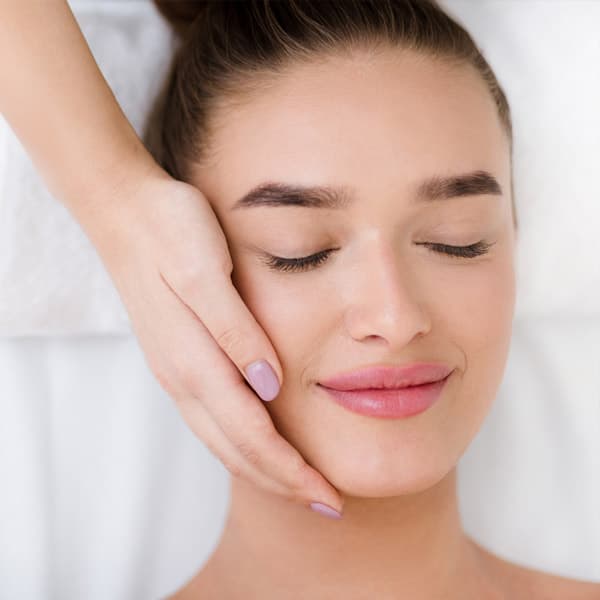 Contacta con Dermoterapia Centro de Estética